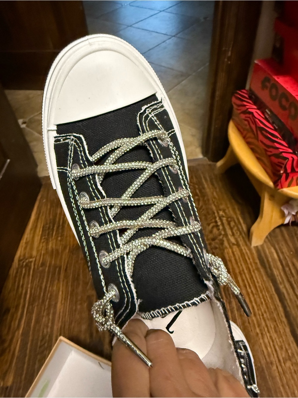 Very G Black Canvas Sneakers with Sparkle Laces-New - Picture 7 of 7